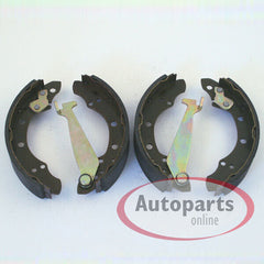NEU 200mm Bremstrommel Set mit ABS Ringen Zubehör hinten für VW Golf III 1991-2002