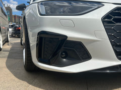 Lüftungsgitter Blenden Grill Gitter Schwarz für Audi A4 B9 ab 2020 MOPF mit ACC fg295