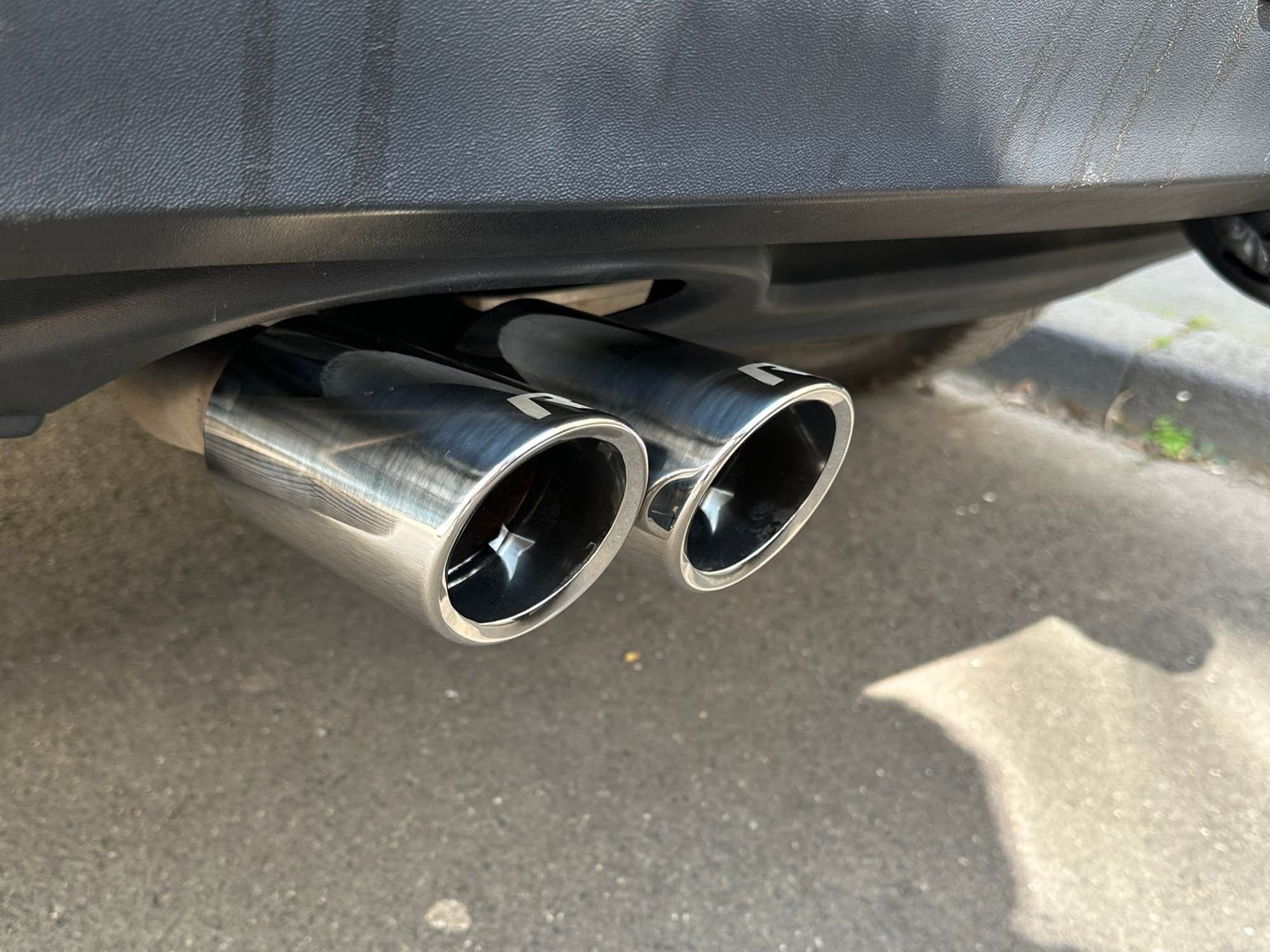 80mm Chrom Edelstahl Auspuff Auspuffblenden Endrohrblende für VW Tiguan 5N Passat B6 B7 CC