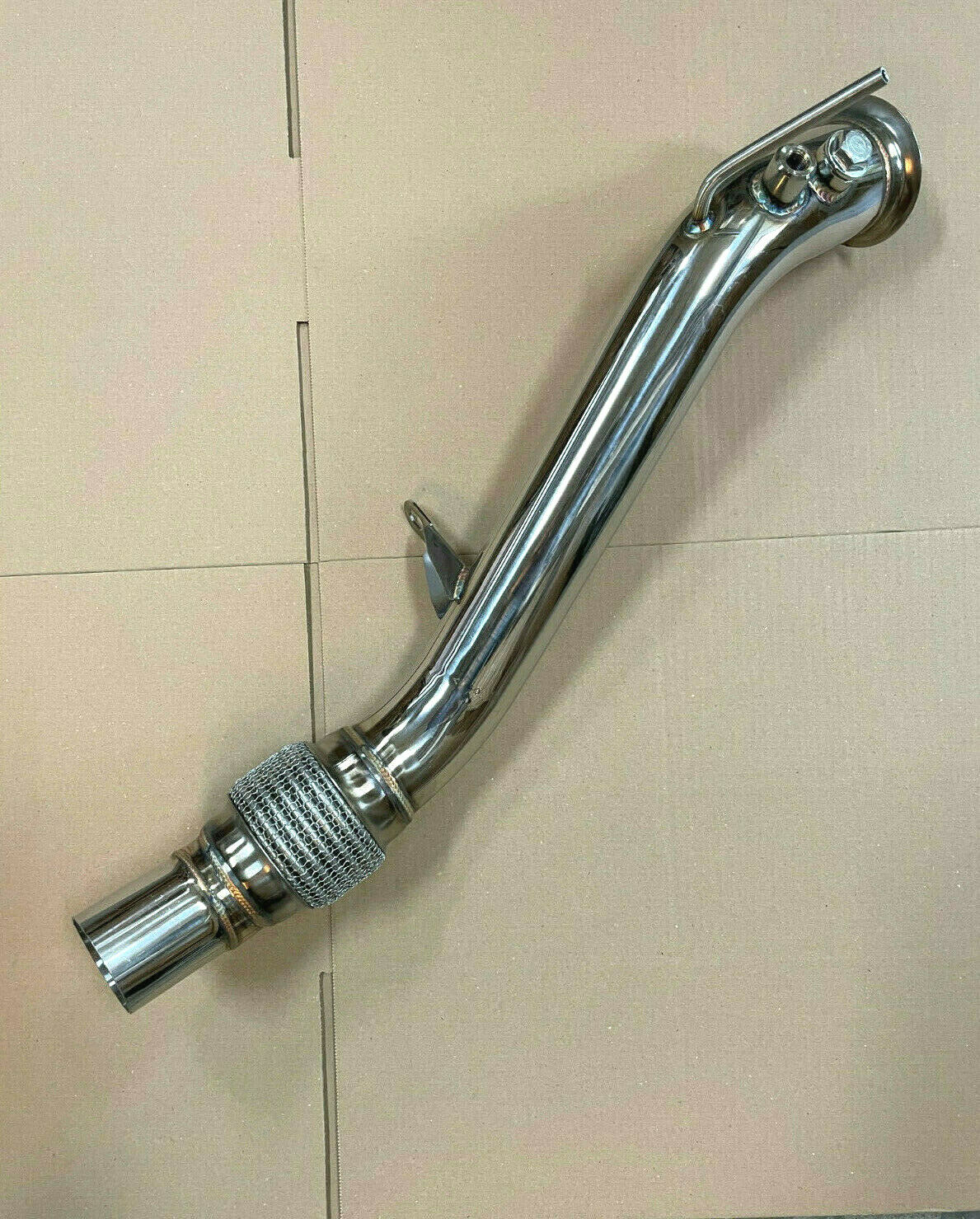 Downpipe für BMW E81 E87 E88 116d 118d 120d 123d E90 E91 318d 320d E60 E61 520d N47