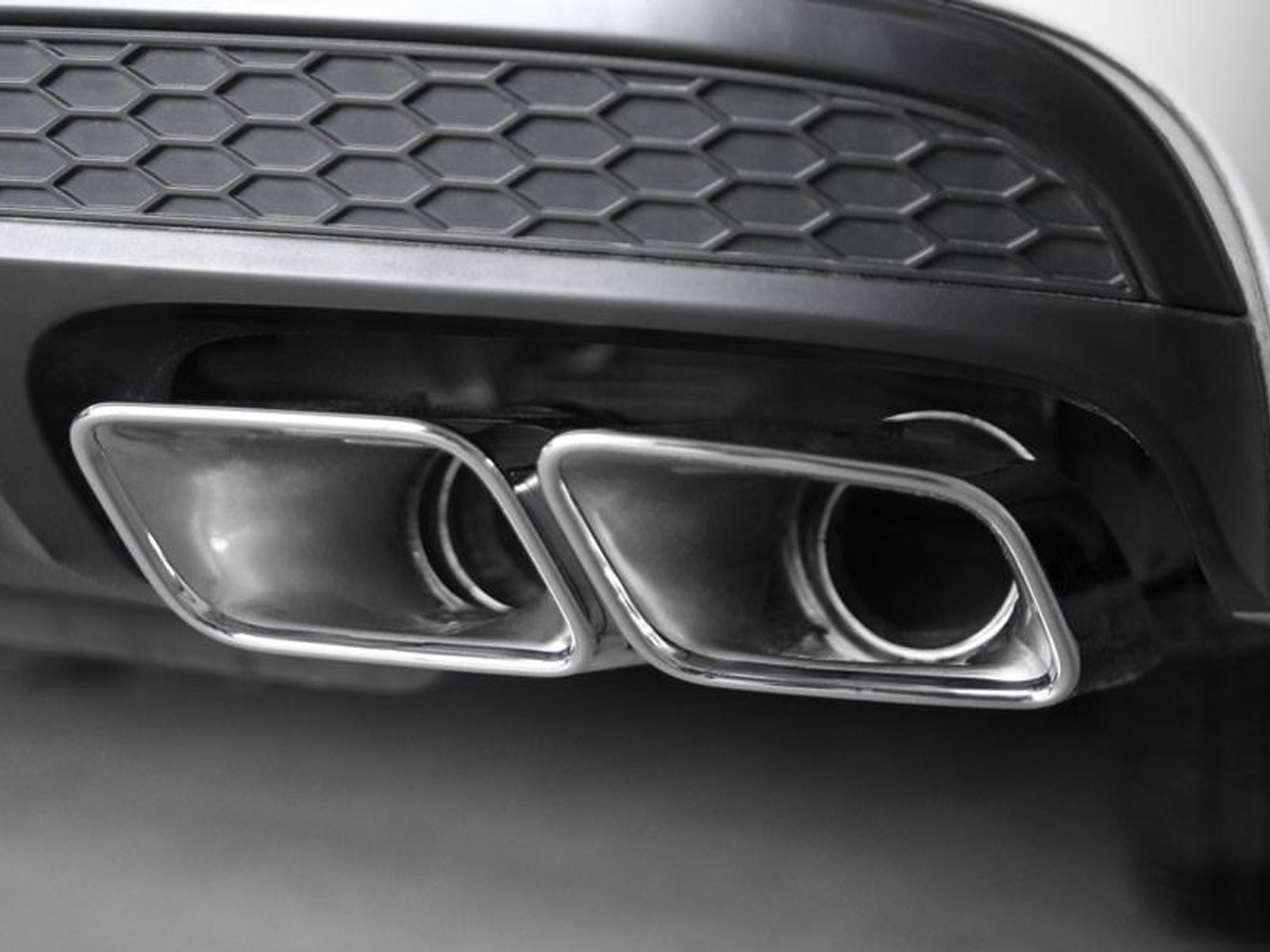 Chrom Auspuffblenden Doppelrohr Endrohre Performance für AUDI Q7 4M 2016-2019