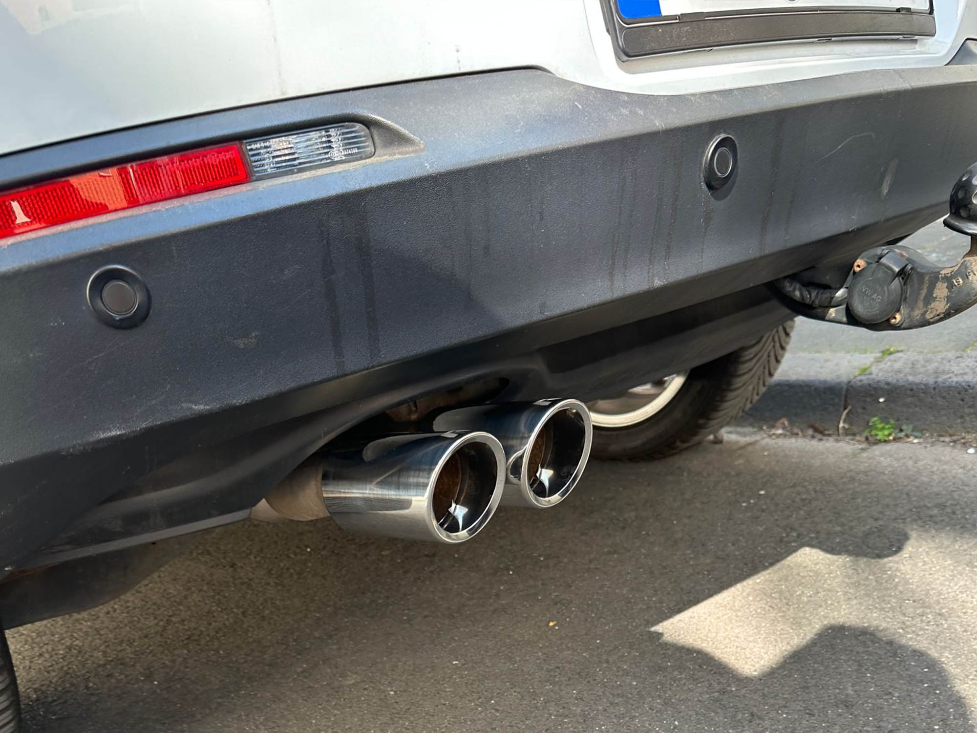 80mm Chrom Edelstahl Auspuff Auspuffblenden Endrohrblende für VW Tiguan 5N Passat B6 B7 CC