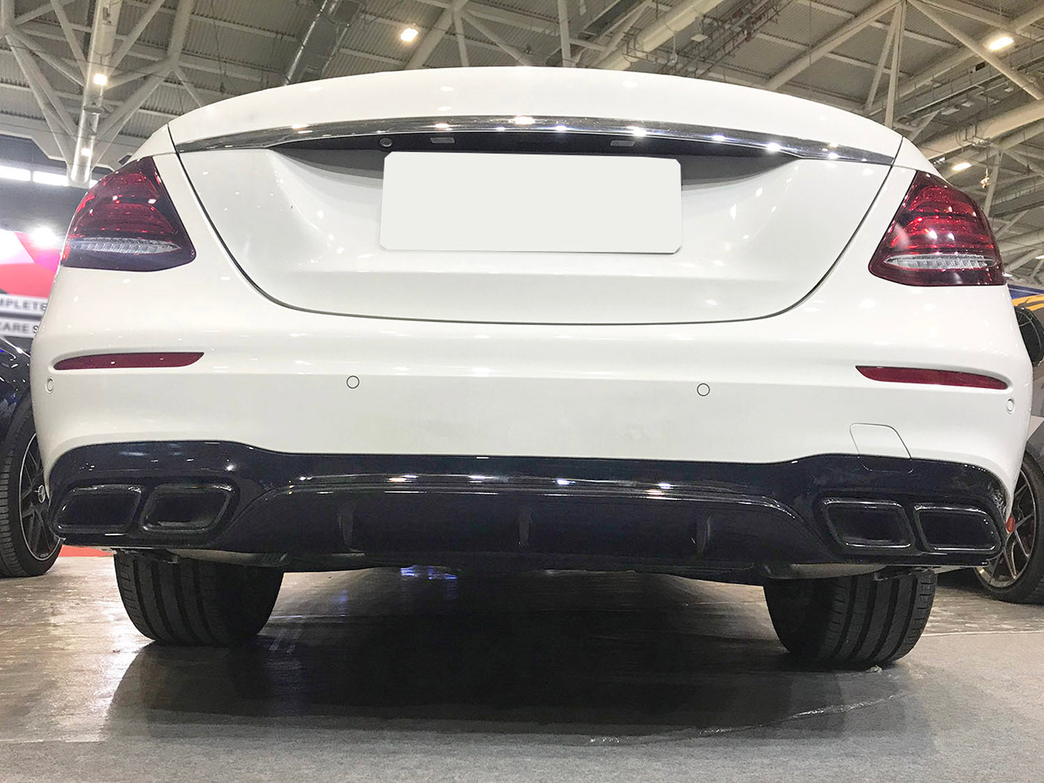 NUR FÜR BENZIN Heck Diffusor + Auspuffblenden Schwarz für Mercedes E-Klasse W213 S213 Avantgarde di34