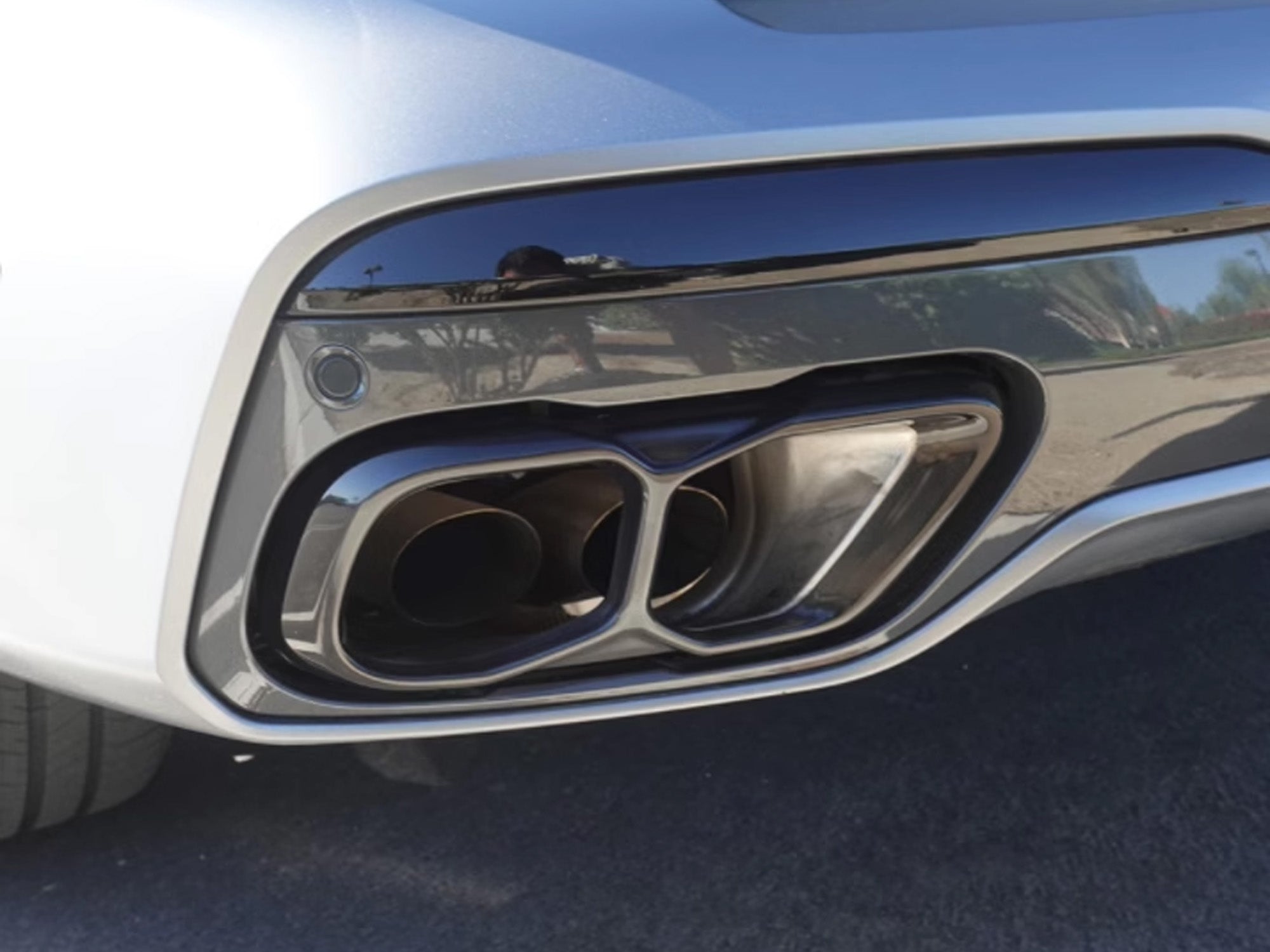 Auspuffblenden Doppelrohr Endrohre Schwarz für BMW X5 G05 X6 G06 X7 G07 M Sport Paket 2019-2024