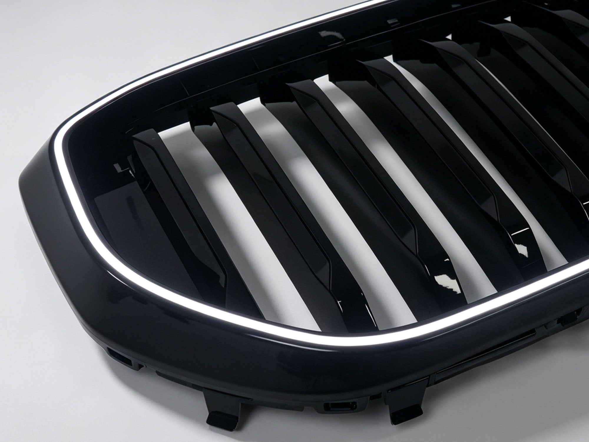 LED Kühlergrill Grill Frontgrill Schwarz Einsteg für BMW X5 G05 2023-2026 LCI