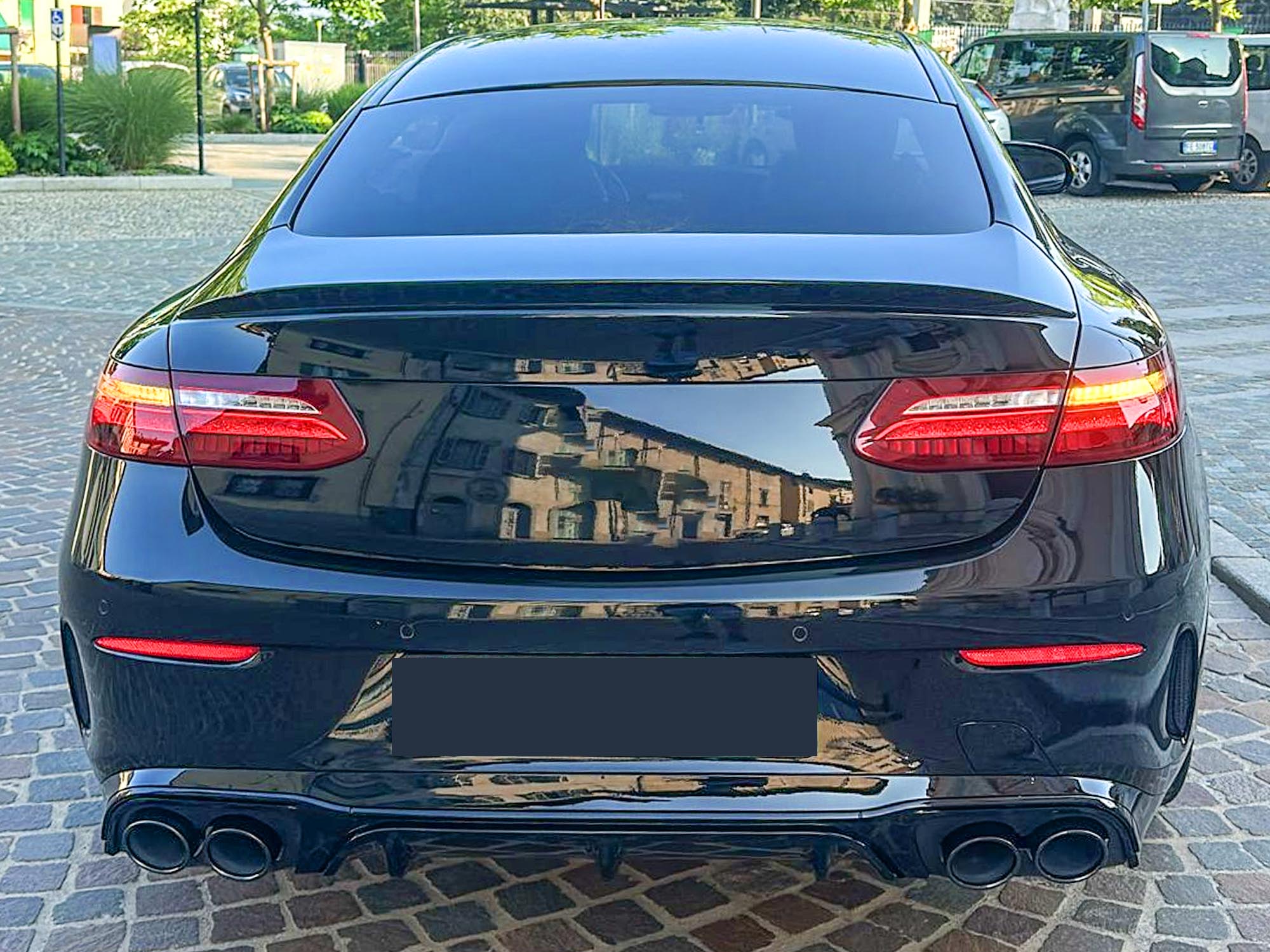 Diffusor Heckdiffusor + Auspuff Schwarz für Mercedes E-Klasse Coupe C238 A238 AMG Line 16-21