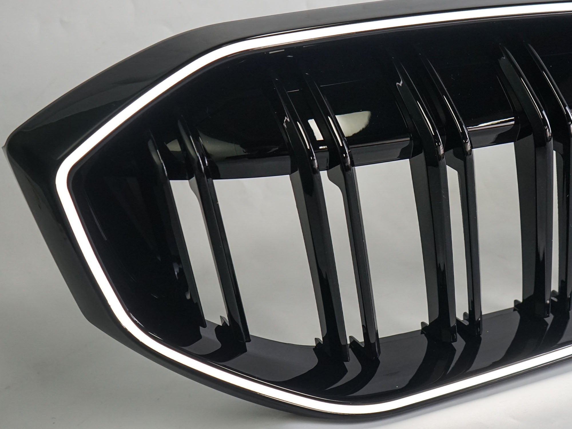 Doppelsteg LED Kühlergrill Grill Frontgrill Schwarz für BMW 3er G20 G21 2023+