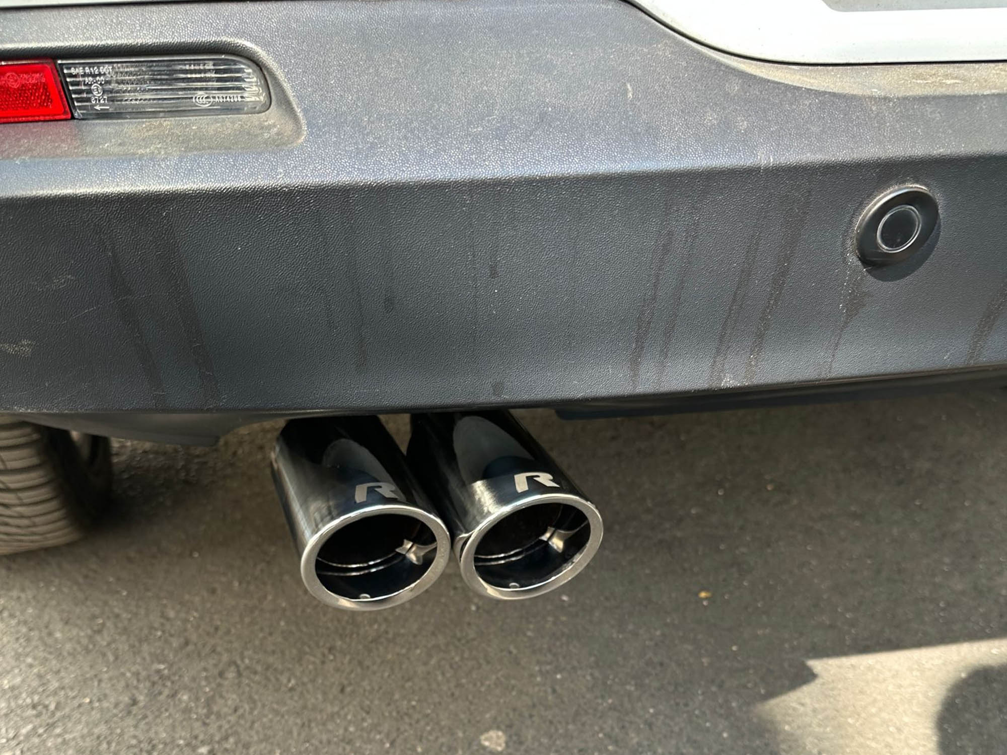 80mm Chrom Edelstahl Auspuff Auspuffblenden Endrohrblende für VW Tiguan 5N Passat B6 B7 CC