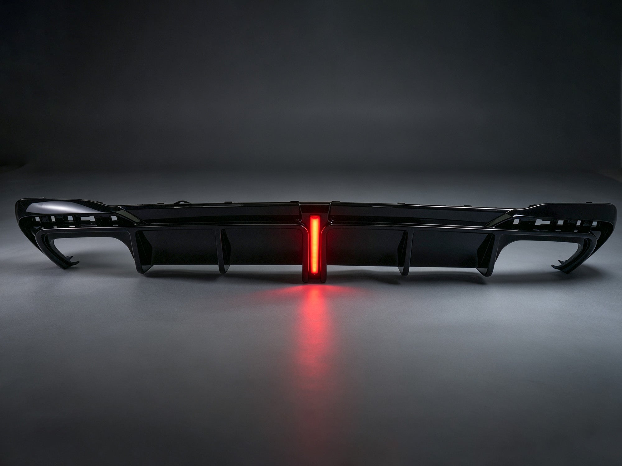 Schwarz Glanz Diffusor Heckdiffusor mit LED Licht für AUDI A4 S4 B9 S Line 2020+ OHNE ABE