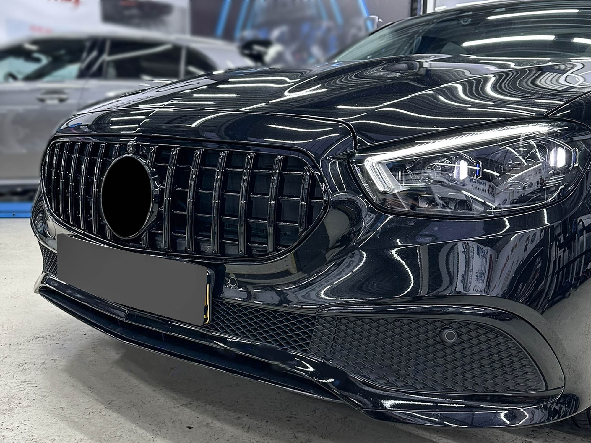 Kühlergrill Grill GT Schwarz für Mercedes E-Klasse W213 S213 C238 A328 Avantgarde Exklusive All Terrain MODF ab 2020