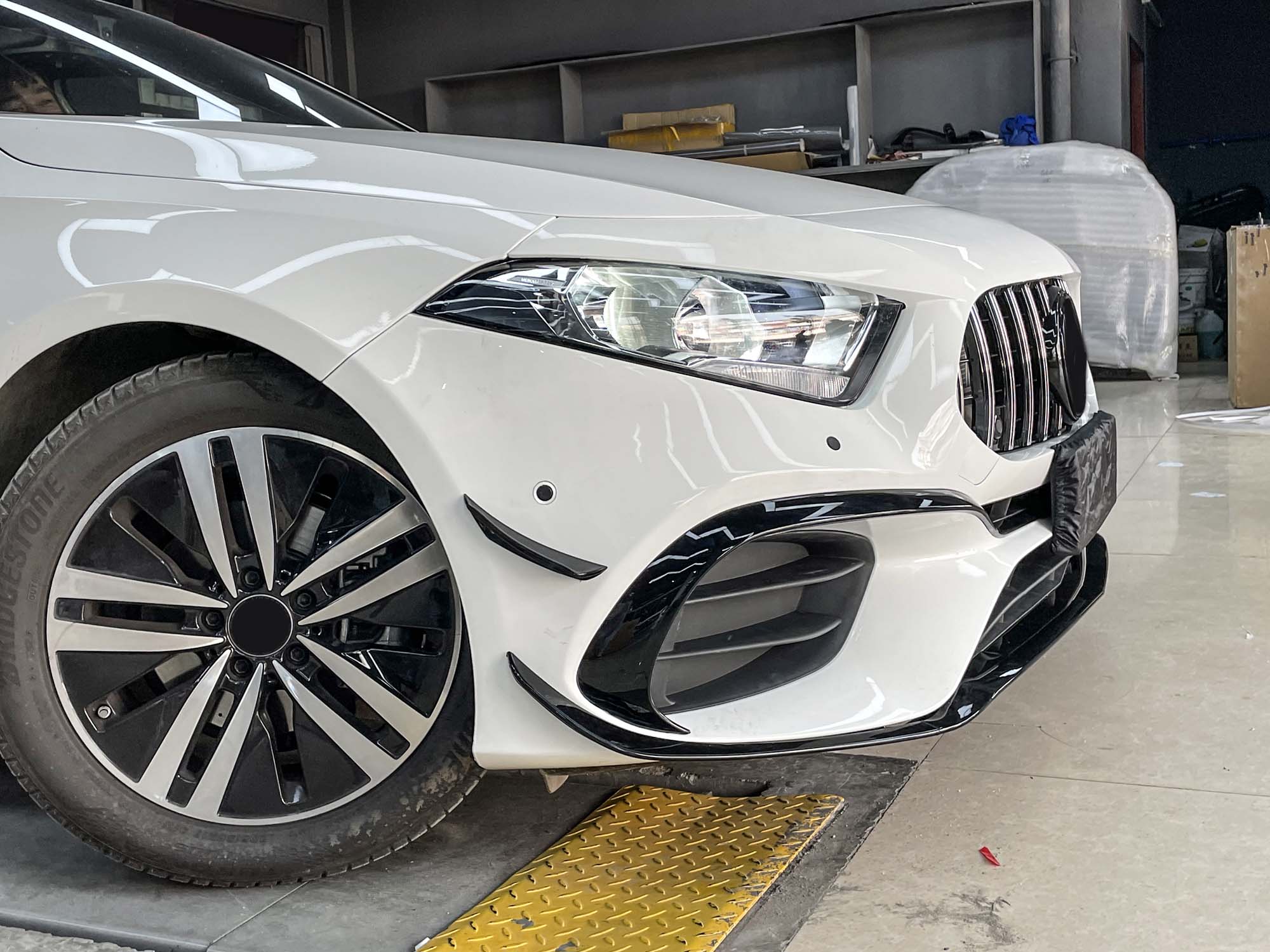 Frontansatz Front Splitter Spoiler Schwarz für Mercedes A Kl. W177 Hatchback A45 AMG ab 2018