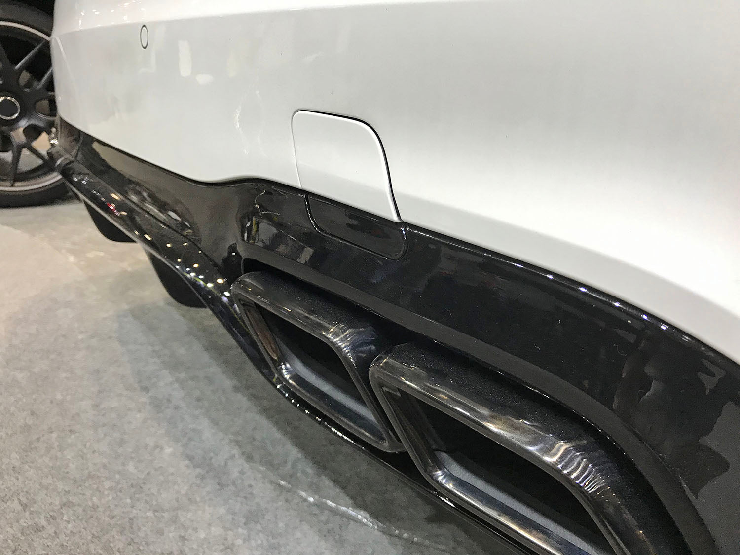 NUR FÜR BENZIN Heck Diffusor + Auspuffblenden Schwarz für Mercedes E-Klasse W213 S213 Avantgarde di34