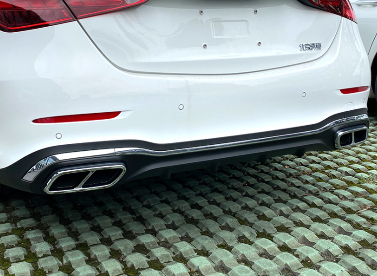 Endrohre Abdeckung Endschalldämpfer Rahmen für Mercedes C-Klasse W206 S206 AMG-Line ab 2021