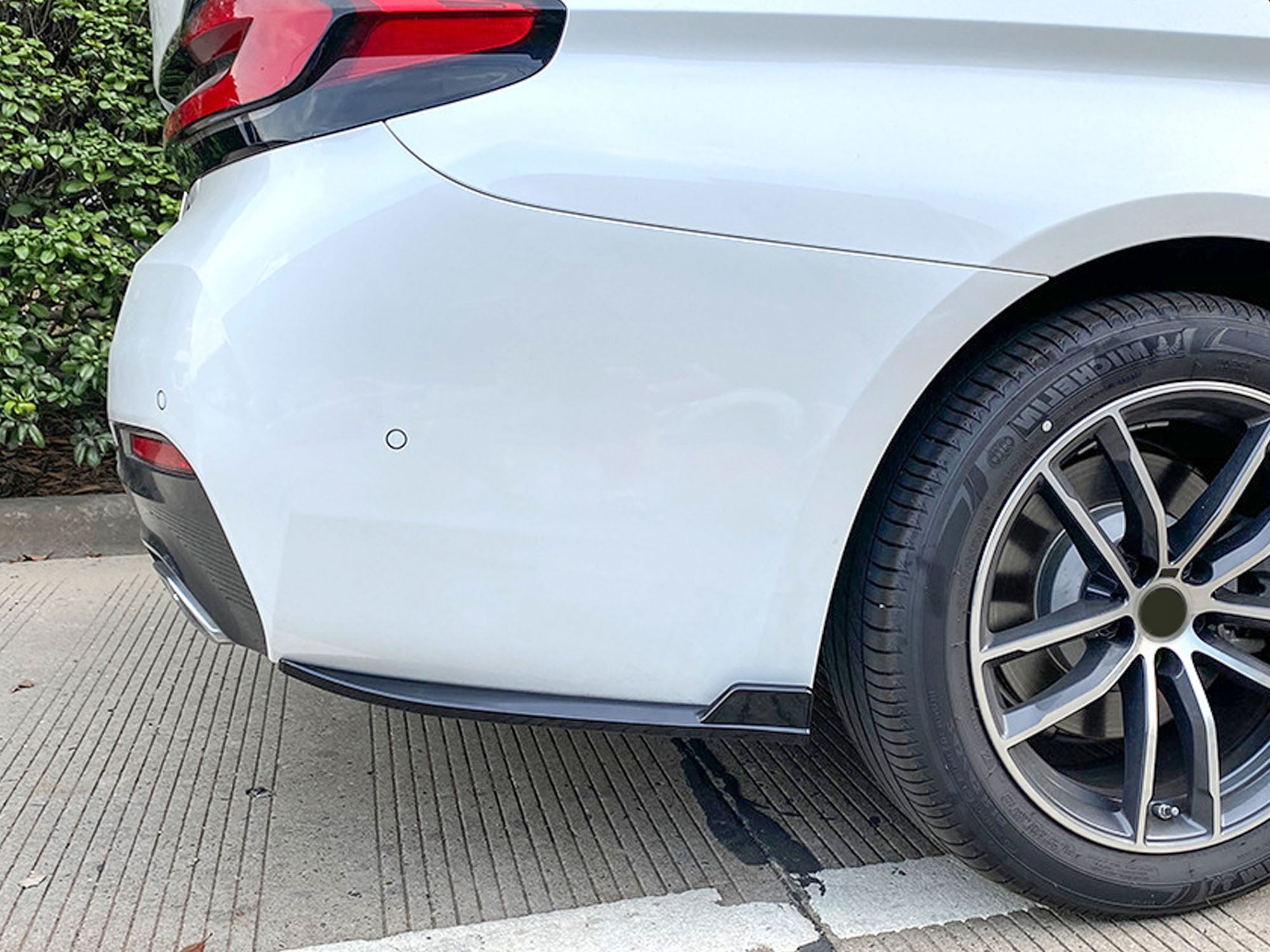 Heck Splitter Spoiler Ecken Ansätze Schwarz Passend für 5er G30 G31 Sport Paket ab 2017